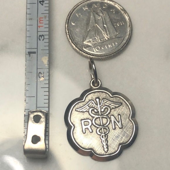 Nurses nursing RN vintage Medical sterling silver 925 vintage bracelet Charm - Picture 3 of 3